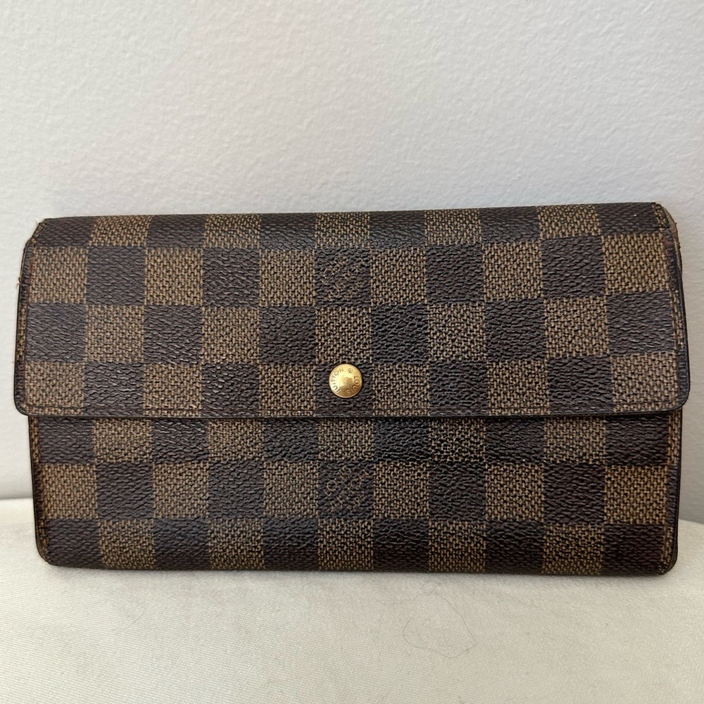 Authentic Vintage Louis Vuitton Damier Sarah Wallet